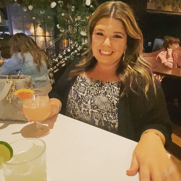 Meet your Posher, Monica - Picture 5 of 7